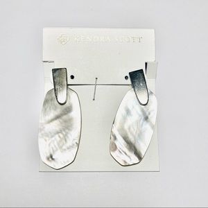 Kendra Scott Aragon mother of pearl drop earrings